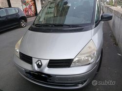 Grigio Usata 2011 Renault Grand Espace Monovolume | 2500 €