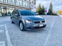Grigio Usata 2014 VW Golf VII Trendline Tre volumi | 6890 € (Buon prezzo)