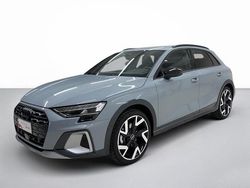 Grigio freccia perla Usata 2024 Audi A3 Ambiente Tre volumi | 39.900 € (Cara)