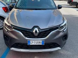 Grigio Usata 2023 Renault Captur SUV | 16.500 € (Buon prezzo)