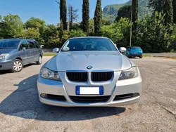Grigio Usata 2005 BMW 320 Efficient Dynamics Tre volumi | 3950 € (Ottimo prezzo)
