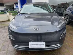 Grigio Usata 2023 Hyundai Kona SUV | 25.000 € (Buon prezzo)