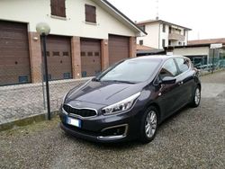 Grigio Usata 2016 Kia Ceed Style Due volumi | 6300 € (Buon prezzo)