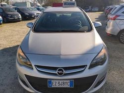Grigio Usata 2015 Opel Astra S Tre volumi | 6500 € (Buon prezzo)