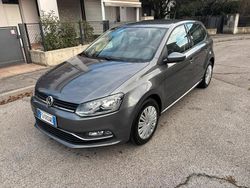 Grigio Usata 2016 VW Polo Comfortline Tre volumi | 9500 € (Buon prezzo)