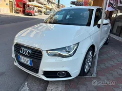 Bianco Usata 2013 Audi A1 Ambition Due volumi | 10.900 € (Molto cara)