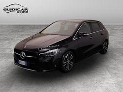Nero Nuova 2025 Mercedes 180 Tre volumi | 35.000 €