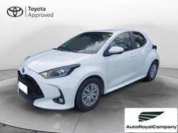 Bianco Usata 2022 Toyota Yaris Hybrid Active Tre volumi | 16.800 € (Ottimo prezzo)