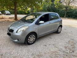 Grigio Usata 2008 Toyota Yaris Sol Tre volumi | 3499 € (Ottimo prezzo)