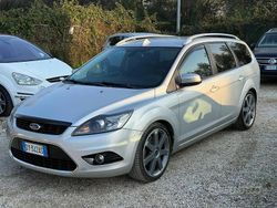 Grigio Usata 2009 Ford Focus Station wagon | 3300 € (Buon prezzo)