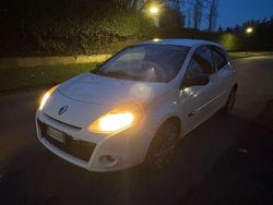 Bianco Usata 2012 Renault Clio IV Dynamique Tre volumi | 2900 € (Super prezzo)