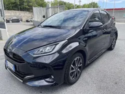 Nero Usata 2020 Toyota Yaris Lounge Tre volumi | 16.500 € (Buon prezzo)