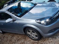 Grigio Usata 2011 Opel Astra GTC Enjoy Tre volumi | 3300 € (Ottimo prezzo)