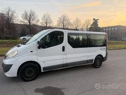 Bianco Usata 2011 Opel Vivaro Monovolume | 9900 € (Buon prezzo)
