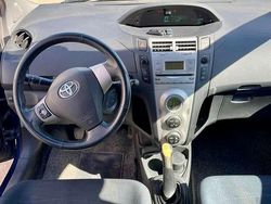 Blu/azzurro Usata 2006 Toyota Yaris Sol Due volumi | 3650 € (Buon prezzo)