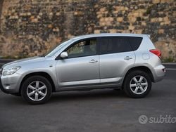 Grigio Usata 2007 Toyota RAV4 Sol SUV | 3600 € (Ottimo prezzo)