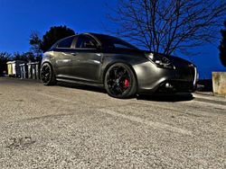 Grigio Usata 2012 Alfa Romeo Giulietta Exclusive Due volumi | 8000 € (Molto cara)