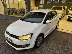 Bianco Usata 2013 VW Polo Comfortline Tre volumi | 5800 € (Buon prezzo)