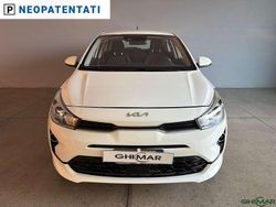Bianco Usata 2022 Kia Rio Style Tre volumi | 13.900 € (Buon prezzo)