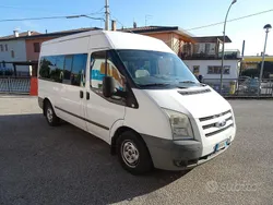 Usata 2010 Ford Transit Tourneo Monovolume | 13.000 €