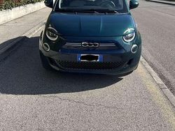Usata 2021 Fiat 500e La Prima Due volumi | 14.500 € (Buon prezzo)