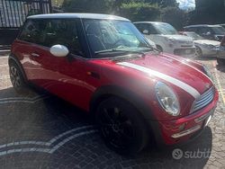 Rosso(met.) Usata 2003 Mini Cooper Due volumi | 3800 € (Buon prezzo)