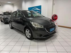 Grigio Usata 2014 Peugeot 208 Due volumi | 6800 € (Buon prezzo)