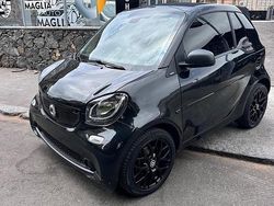 Nero Usata 2019 Smart ForTwo Cabrio Passion Cabrio | 15.990 € (Buon prezzo)