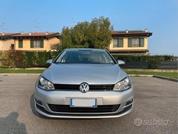 Argento Usata 2015 VW Golf VII Comfortline Tre volumi | 9700 € (Ottimo prezzo)