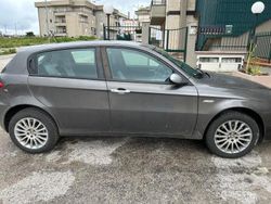 Grigio Usata 2008 Alfa Romeo 147 Due volumi | 2000 €