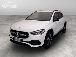 Nero notte Usata 2020 Mercedes GLA200 SUV | 29.500 € (Buon prezzo)