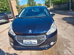 Blu Usata 2013 Peugeot 208 Access Due volumi | 5999 € (Buon prezzo)