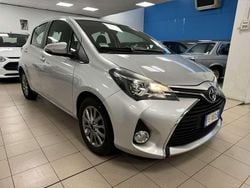 Argento Usata 2016 Toyota Yaris Business Edition Tre volumi | 8900 € (Buon prezzo)