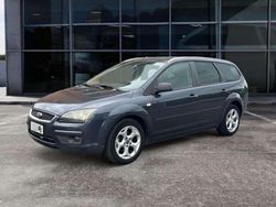 Grigio Usata 2007 Ford Focus S Station wagon | 1950 € (Buon prezzo)