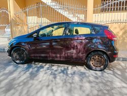 Rosso Usata 2011 Ford Fiesta Due volumi | 2500 € (Super prezzo)