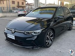 Nero Usata 2022 VW Golf VIII R-line Tre volumi | 25.490 € (Cara)