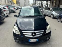 Nero Usata 2011 Mercedes B160 Monovolume | 4500 € (Buon prezzo)