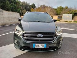 Verde Usata 2017 Ford Kuga ST SUV | 13.950 € (Buon prezzo)