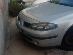 Usata 2006 Renault Laguna II Tre volumi | 1900 €