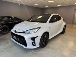Bianco Usata 2020 Toyota Yaris Tre volumi | 35.500 € (Buon prezzo)