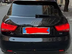Usata 2013 Audi A1 Attraction Due volumi | 8500 € (Super prezzo)
