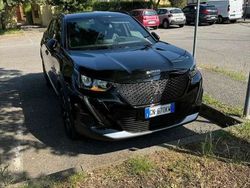 Nero Usata 2023 Peugeot 2008 Allure SUV | 22.500 € (Buon prezzo)