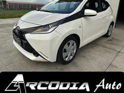 Bianco Usata 2017 Toyota Aygo X-Black Due volumi | 9000 € (Buon prezzo)