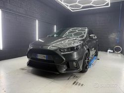 Grigio Usata 2017 Ford Focus RS Tre volumi | 35.000 €