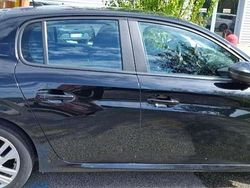 Nero Usata 2020 Peugeot 208 Active Due volumi | 13.500 € (Molto cara)