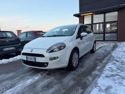 Bianco Usata 2014 Fiat Punto Lounge Tre volumi | 3890 € (Buon prezzo)