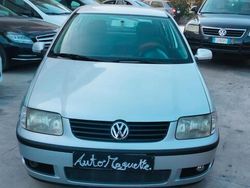 Argento Usata 2000 VW Polo Comfortline Tre volumi | 1500 € (Ottimo prezzo)