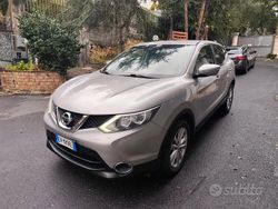 Grigio Usata 2014 Nissan Qashqai SUV | 6500 € (Buon prezzo)
