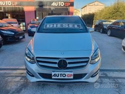 Grigio Usata 2015 Mercedes B180 Monovolume | 11.500 € (Buon prezzo)