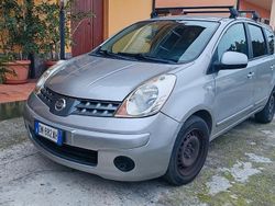 Grigio Usata 2007 Nissan Note Tre volumi | 2700 € (Molto cara)